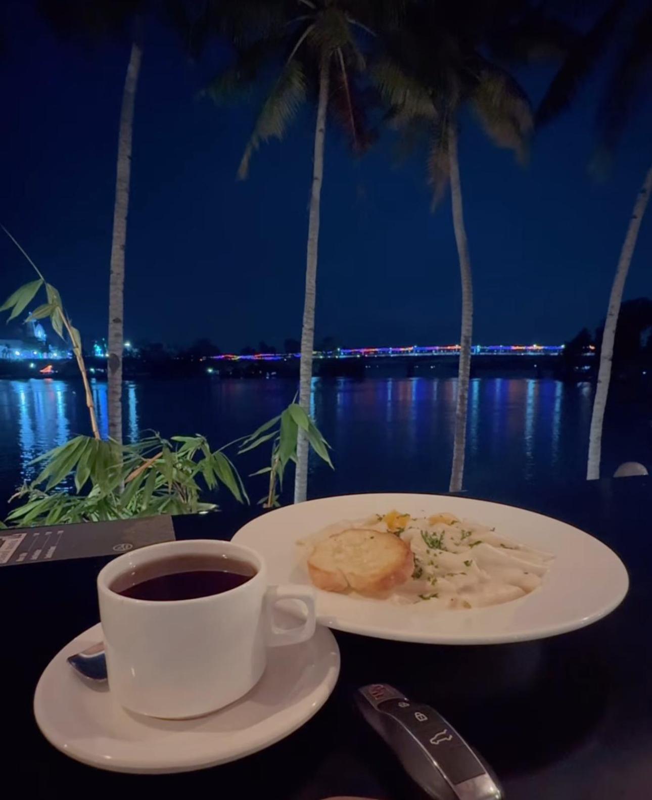 Jaladarshini Lakeside Gardens Bed and Breakfast Kollam Esterno foto